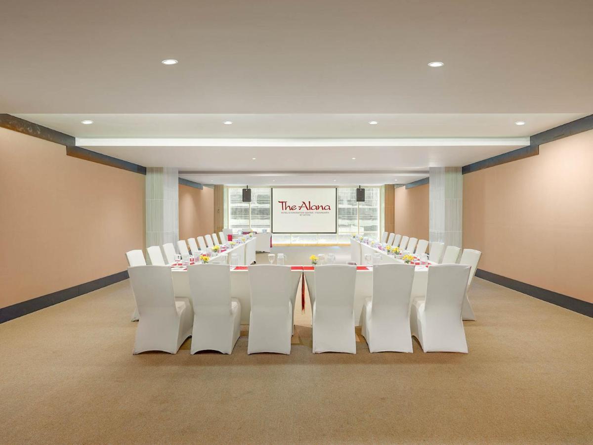 The Alana Yogyakarta Hotel And Convention Center Sleman  Exterior foto