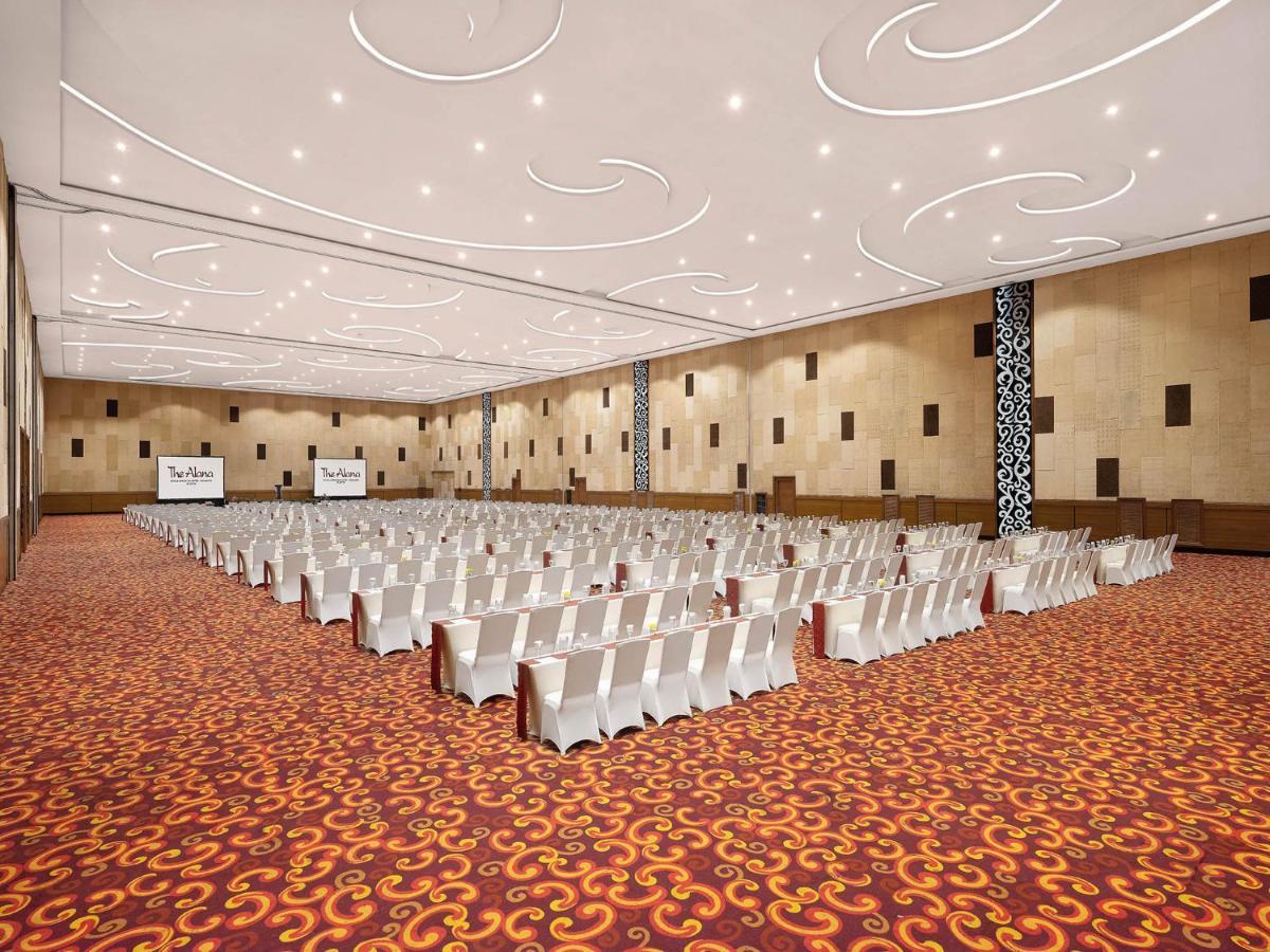 The Alana Yogyakarta Hotel And Convention Center Sleman  Exterior foto