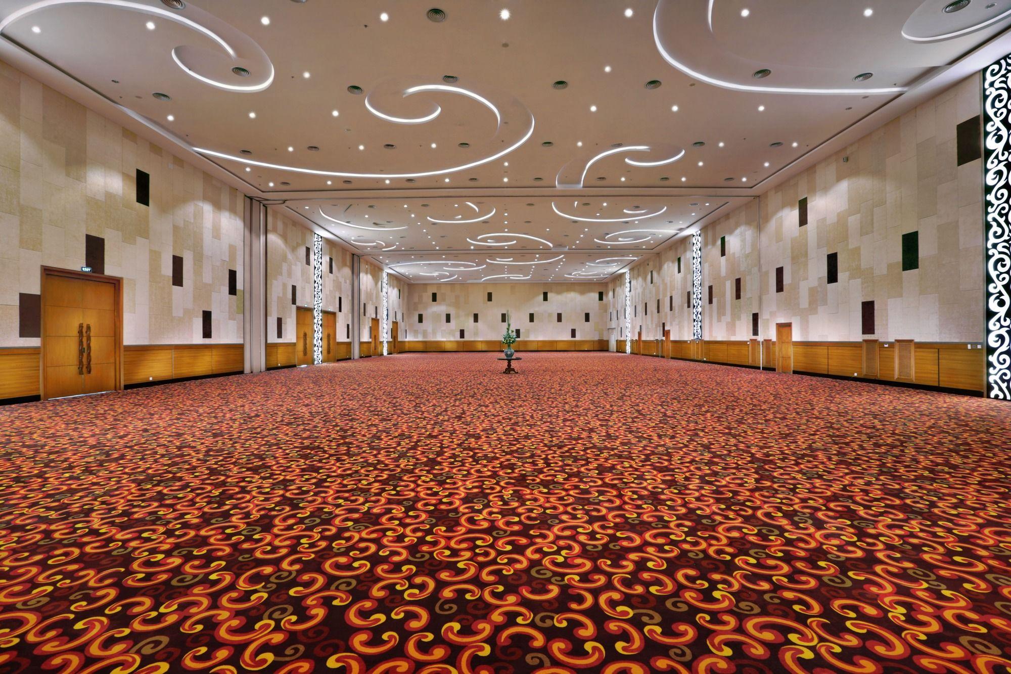 The Alana Yogyakarta Hotel And Convention Center Sleman  Exterior foto